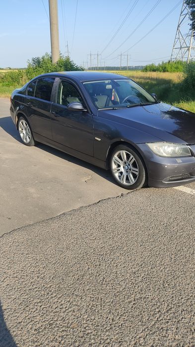 Продам БМВ Е90 2.0 Дизель