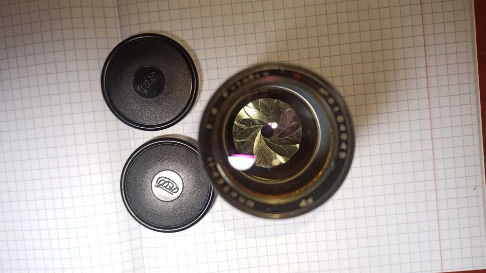 Старинный объектив ЮПИТЕР 11 производства СССР.