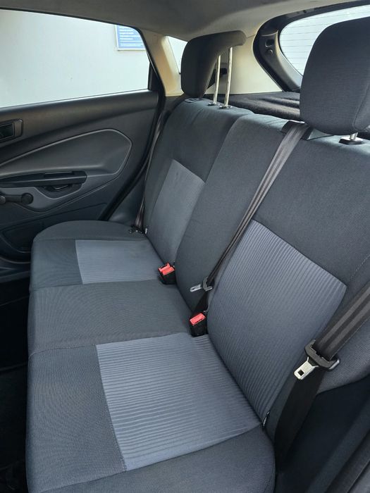 Vendo Ford Fiesta