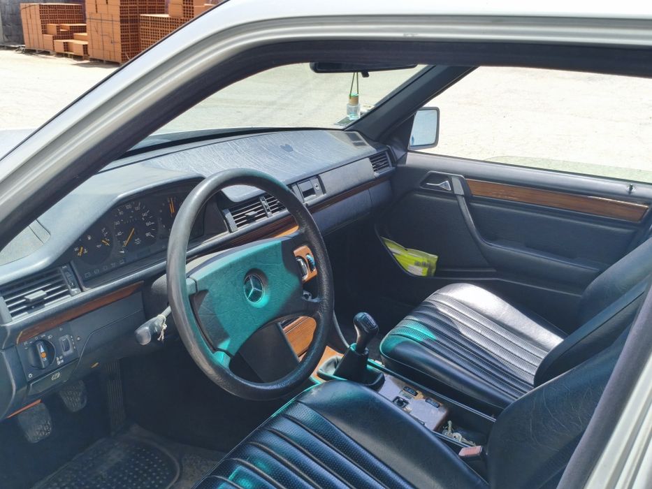 Mercedes Benz 200d (w124)