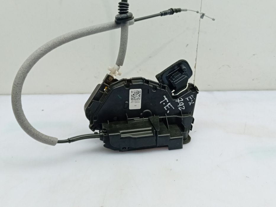 Fechadura / fecho porta trás esquerdo VOLKSWAGEN Tiguan (AD1, AX1)