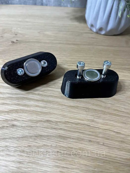 Магніти для задніх дверей Mercedes Sprinter/LT 95-06  (3D друк) ПАРА