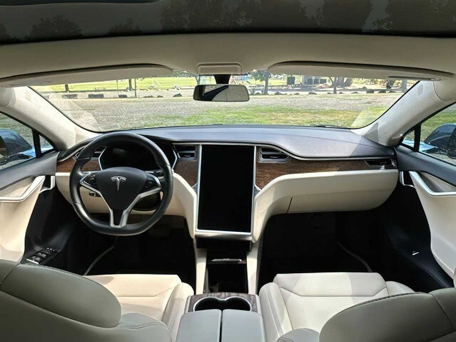 Tesla Model S 100D      2018