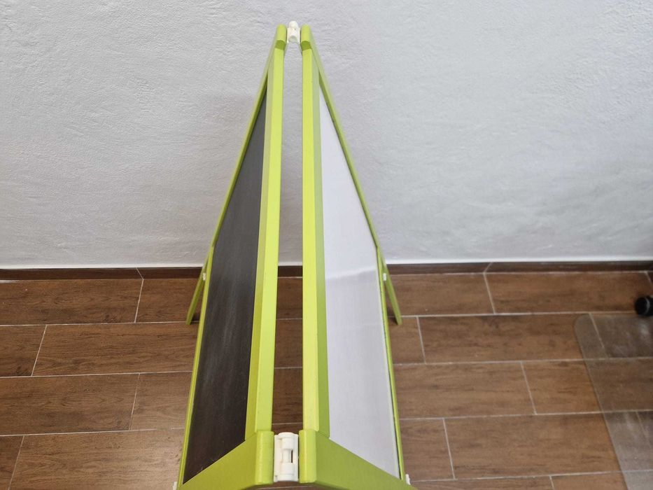 Quadro de dupla face para criança – giz e marcador