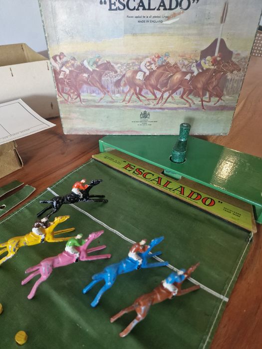 Jogo Escalado Horse Racing antigo Inglaterra 1950