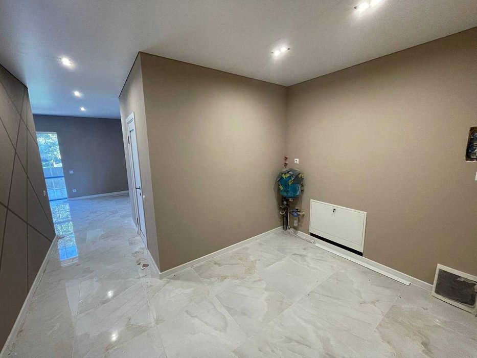 Продаж дуплексу з ремонтом у крутій локації!