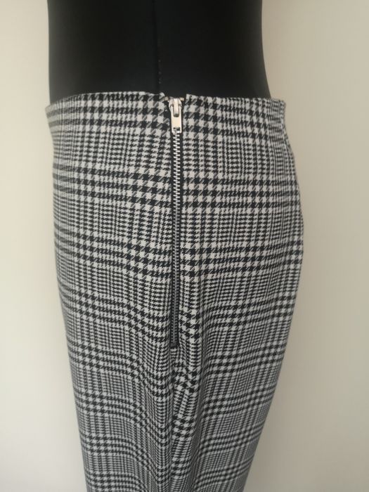 Spodnie 7/8 nowe rozm 42 F&F