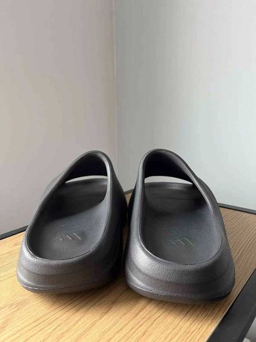 Klapki Yeezy Slide czarne