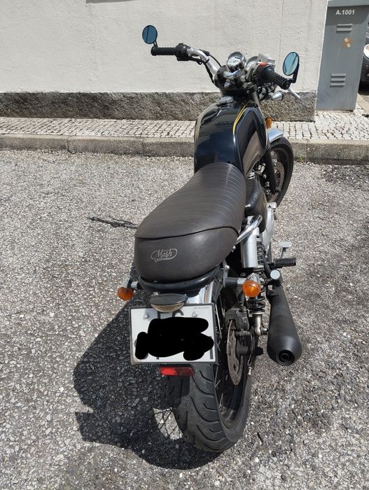 Mash 125 Black Seven