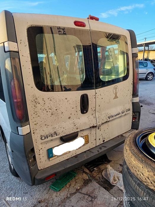 Para peças Opel Vivaro 1.9 DTI ano 2003