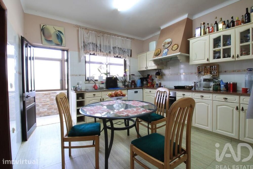 Prédio em Samora Correia de 135 m2