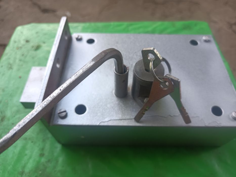 Пылесос Вихрь эп замок гаражный 3кг