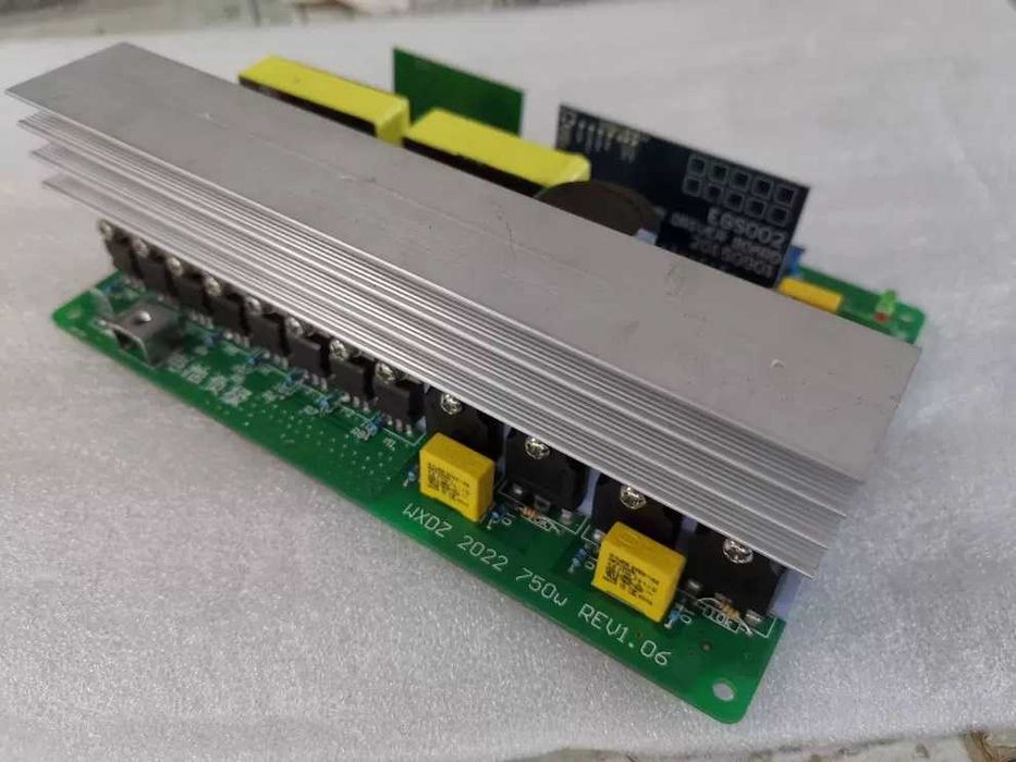 Інвертор чистий синус 750W (пік 1000W) та 400W [пік 750W] 12V/220V