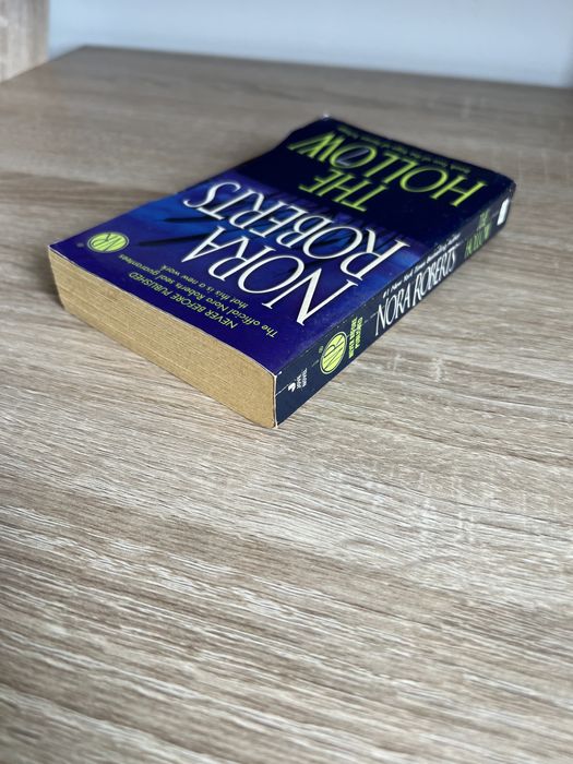The Hollow - Nora Roberts