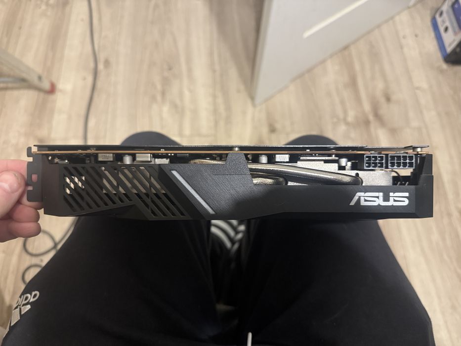 RX 5700 Asus Dual 8gb