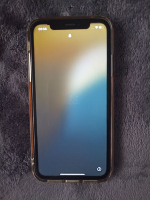 iPhone XR em boas condições