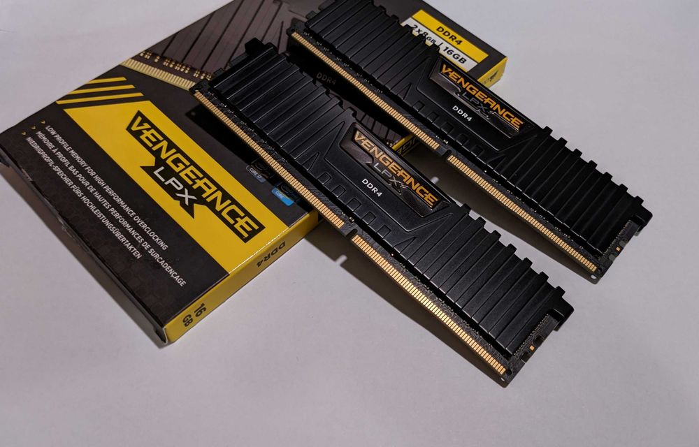 corsair ddr4 16gb 3000 - Купить электронику - Цены на OLX.ua