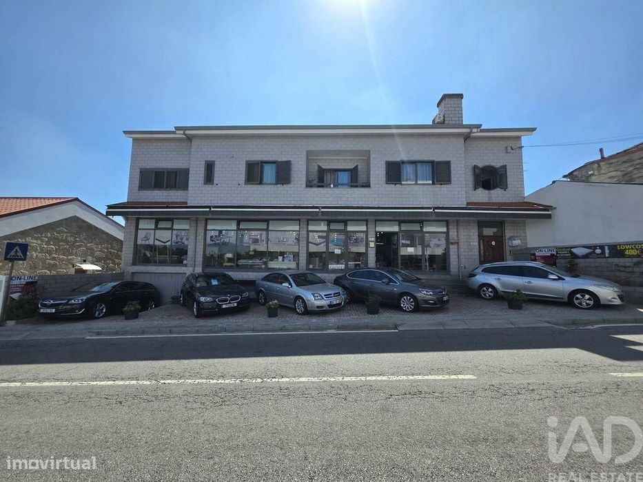 Prédio em Águas Santas de 520 m2