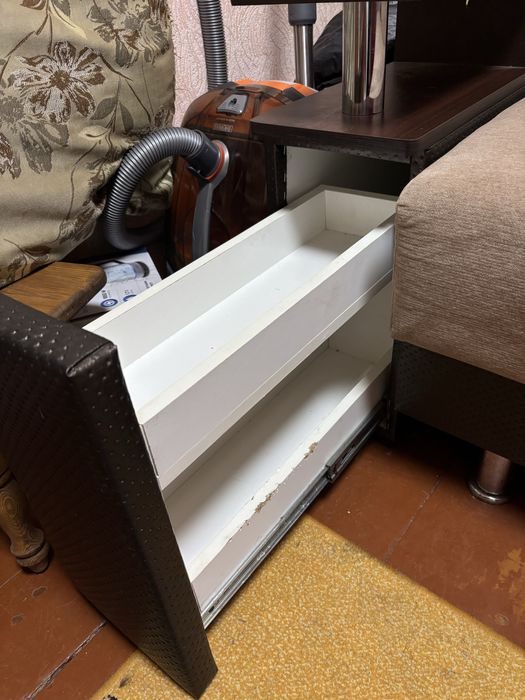 Продам Розкладний диван з додатковими ящиками