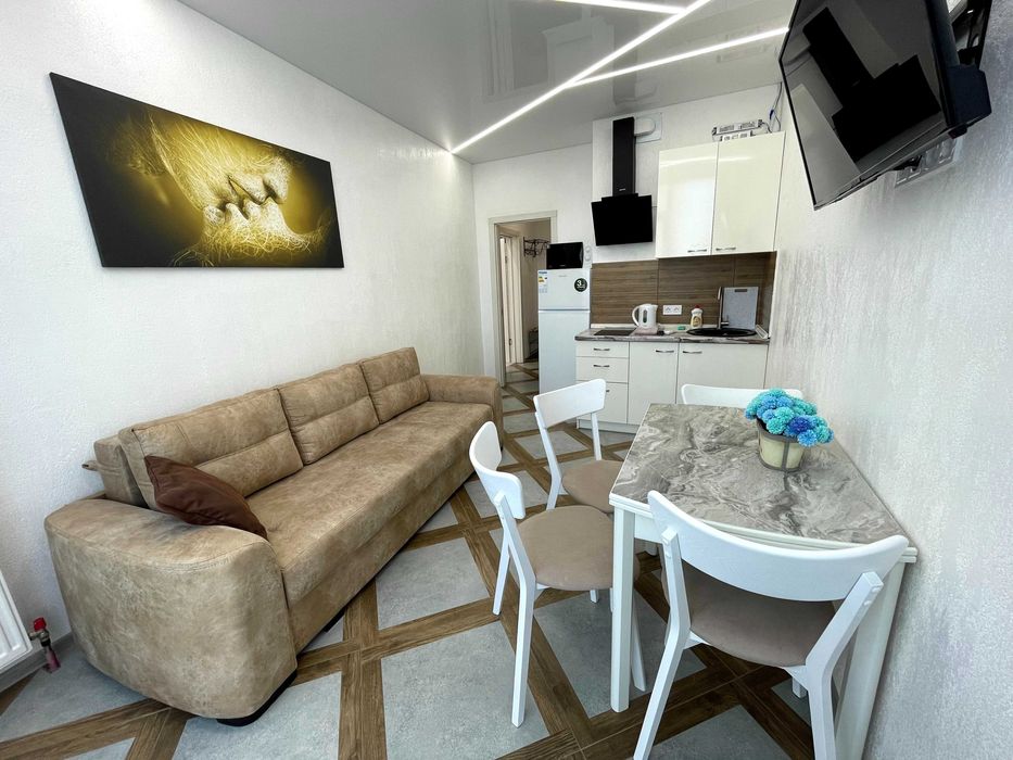 Посуточно квартира в Аркадии, Одесса. King-size кровать. Паркинг