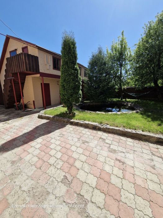 Продаж будинку із сауною