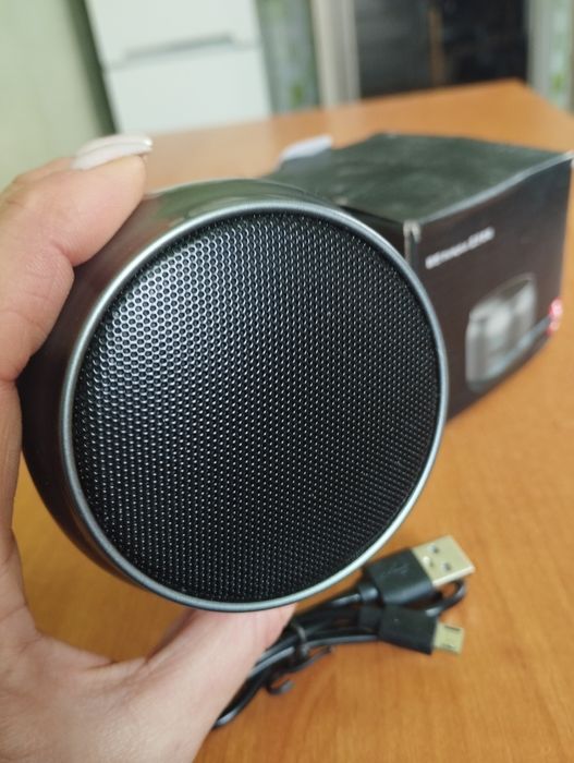 Портативна  bluetooth колонка