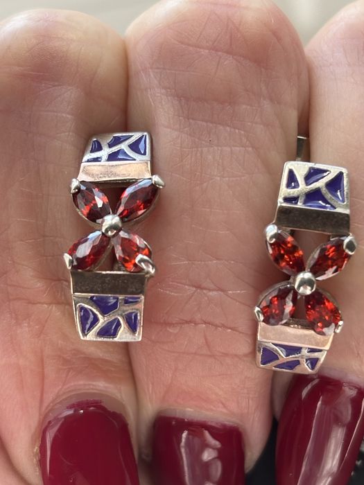 Срібні сережки з емаллю та вставками золота