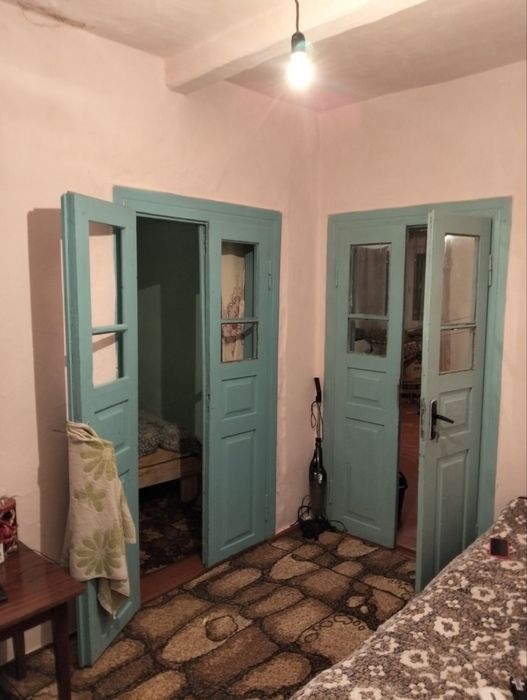 Продаж будинку 50 км від Луцька