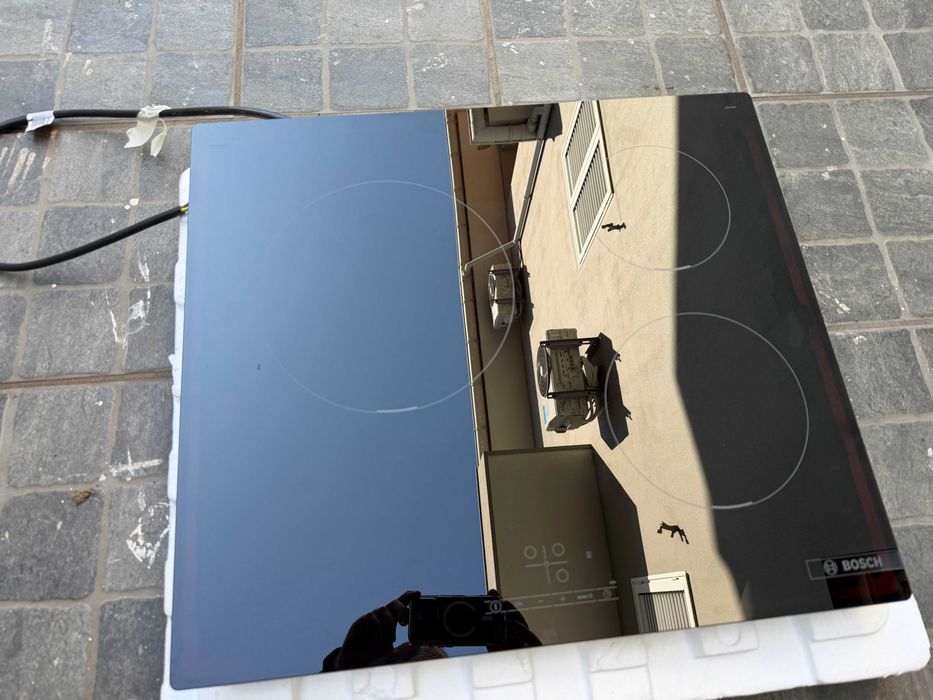 Placa de indução Bosch ( nunca usada)