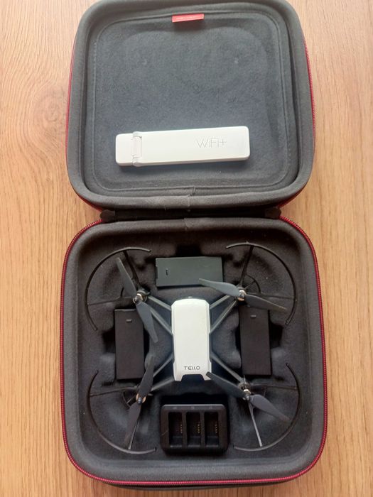 Dron z kamerką tello