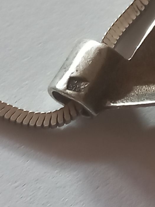 Srebrny łańcuszek z zawieszką- wyrób polski