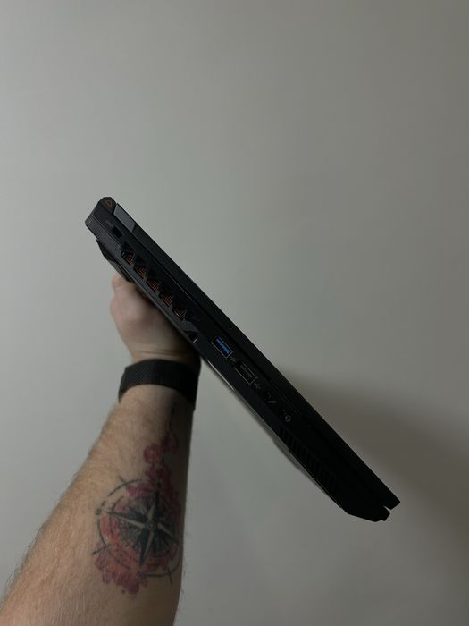 Топовий ігровий ноутбук!!! Gigabyte KF5  у відміному стані