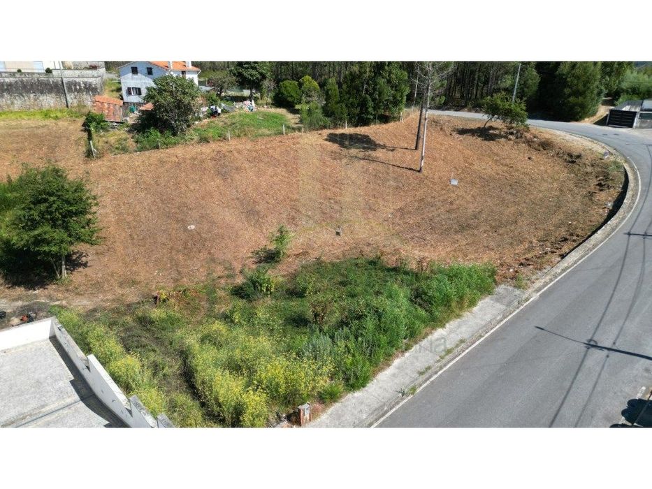 Lote de Terreno Urbano com 766m², em Seixas.