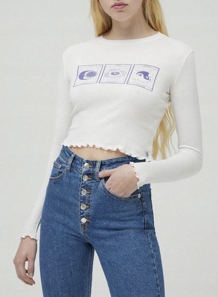 Білий топ з довгим рукавом