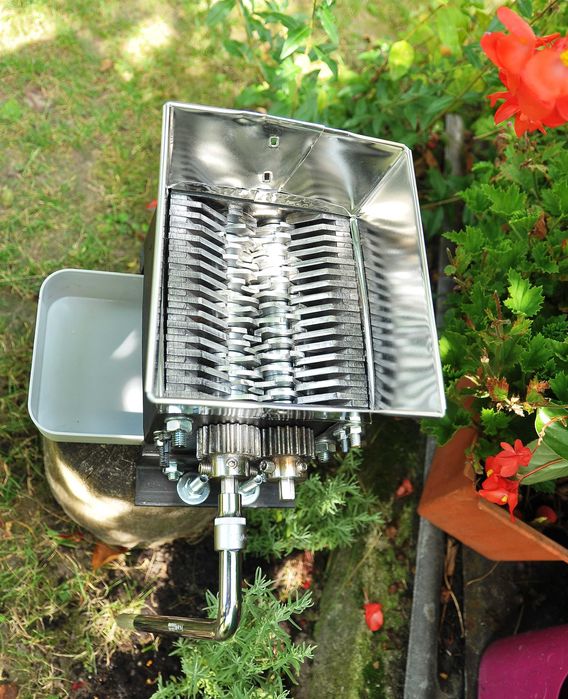 shredder dwuwałowy SUM ST-160, rozdrabniacz, młynek, kruszarka