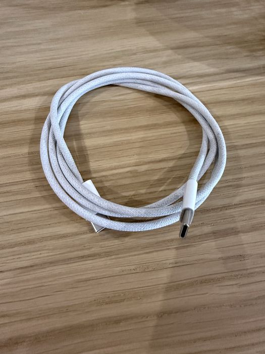 Iphone 16 Pro - IMACULADO (Bronze do Deserto)