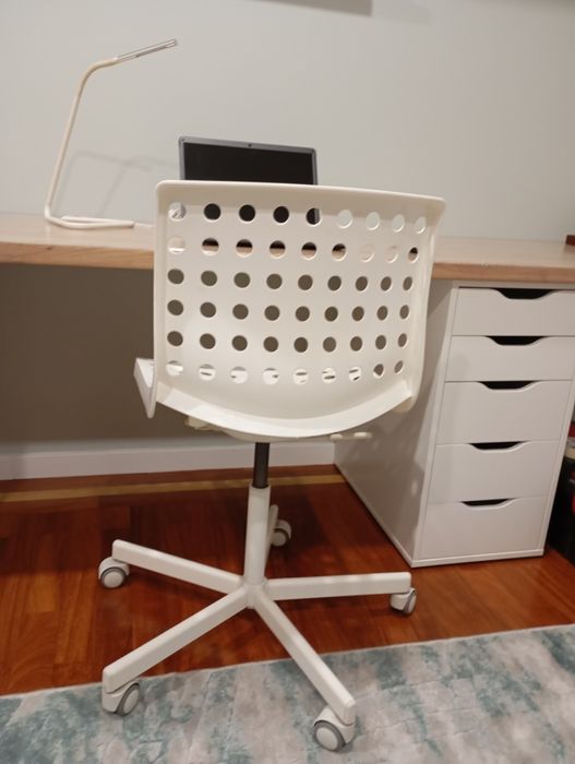 Cadeira de escritório giratória