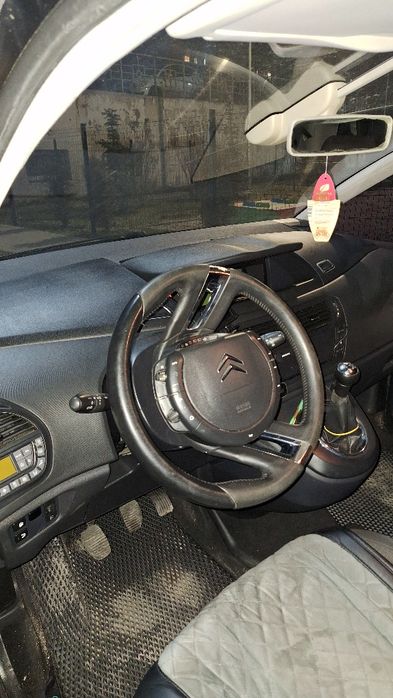 Машина CITROEN C4 picasso