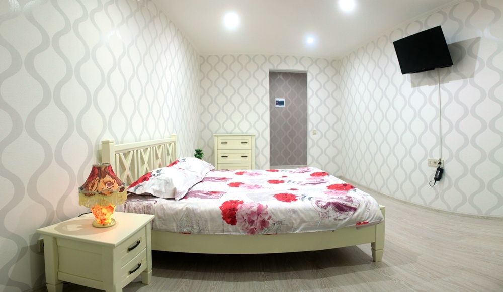 Шикарная квартира, новый дом с видом на Корпусный парк. Тепло/автоном/