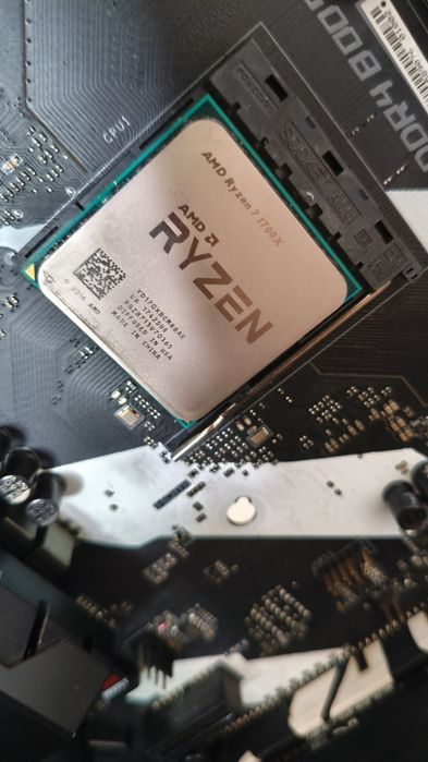 Ryzen 7 1700x **Peça Única**