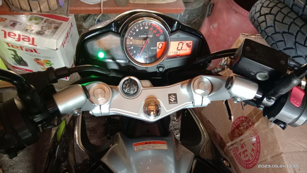 Мотоцикл Suzuki GSR 250