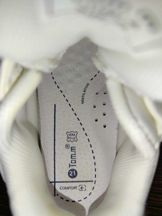 Кросівки  дитячі