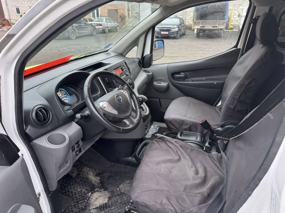 nissan-env200-8-950-nissan-olx