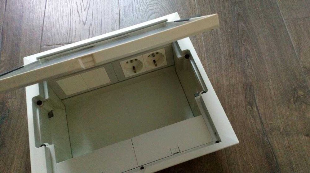 Floor-mounted electrical distribution box64309950072323122