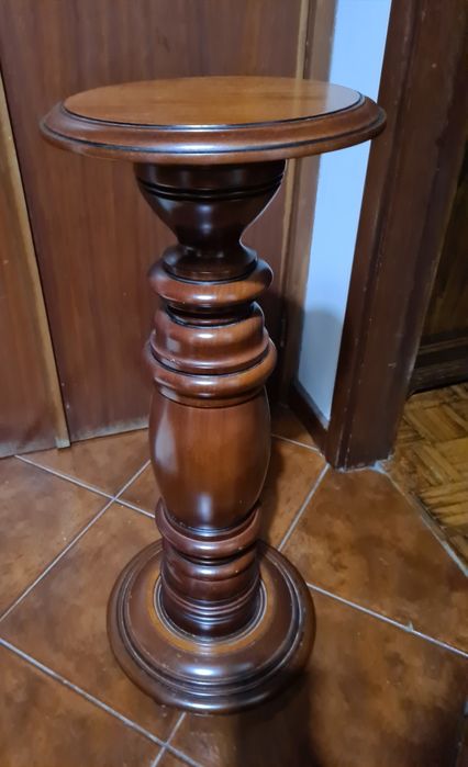 Vendo Coluna em Madeira