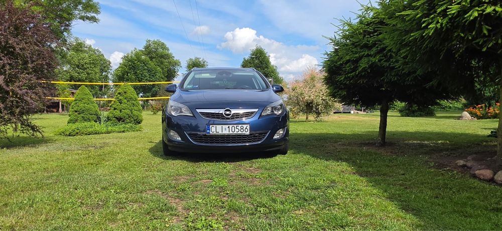 Opel Astra 2.0cdti 160km
