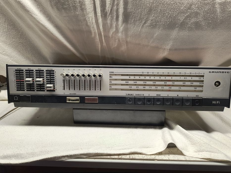 Amplituner Grundig RTV 800