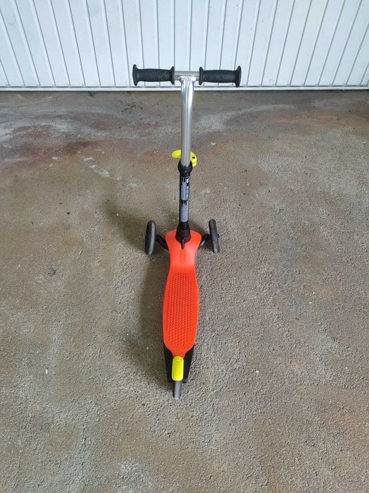 Trotinete Oxelo, modelo B1.