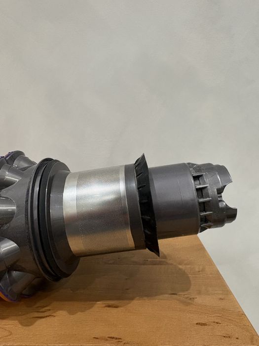 Motor Dyson V12 com avaria