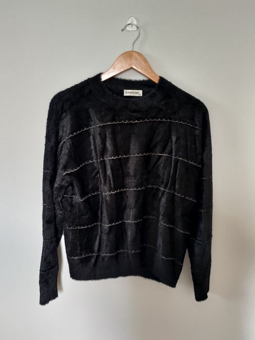 Czarna bluzka sweter Złota nitka L XL